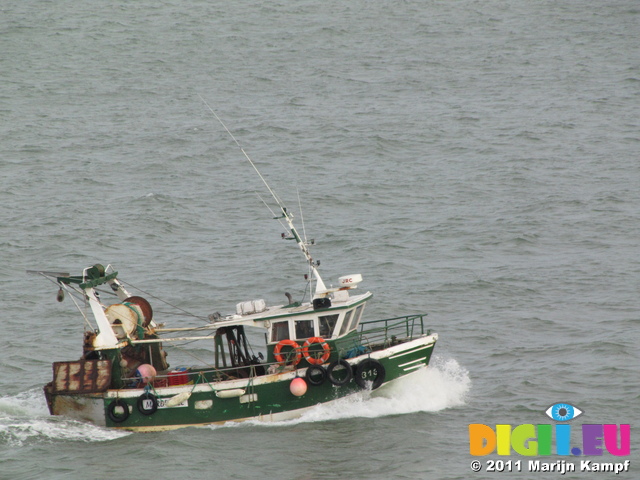 SX19973 Small fishing boat near Calais